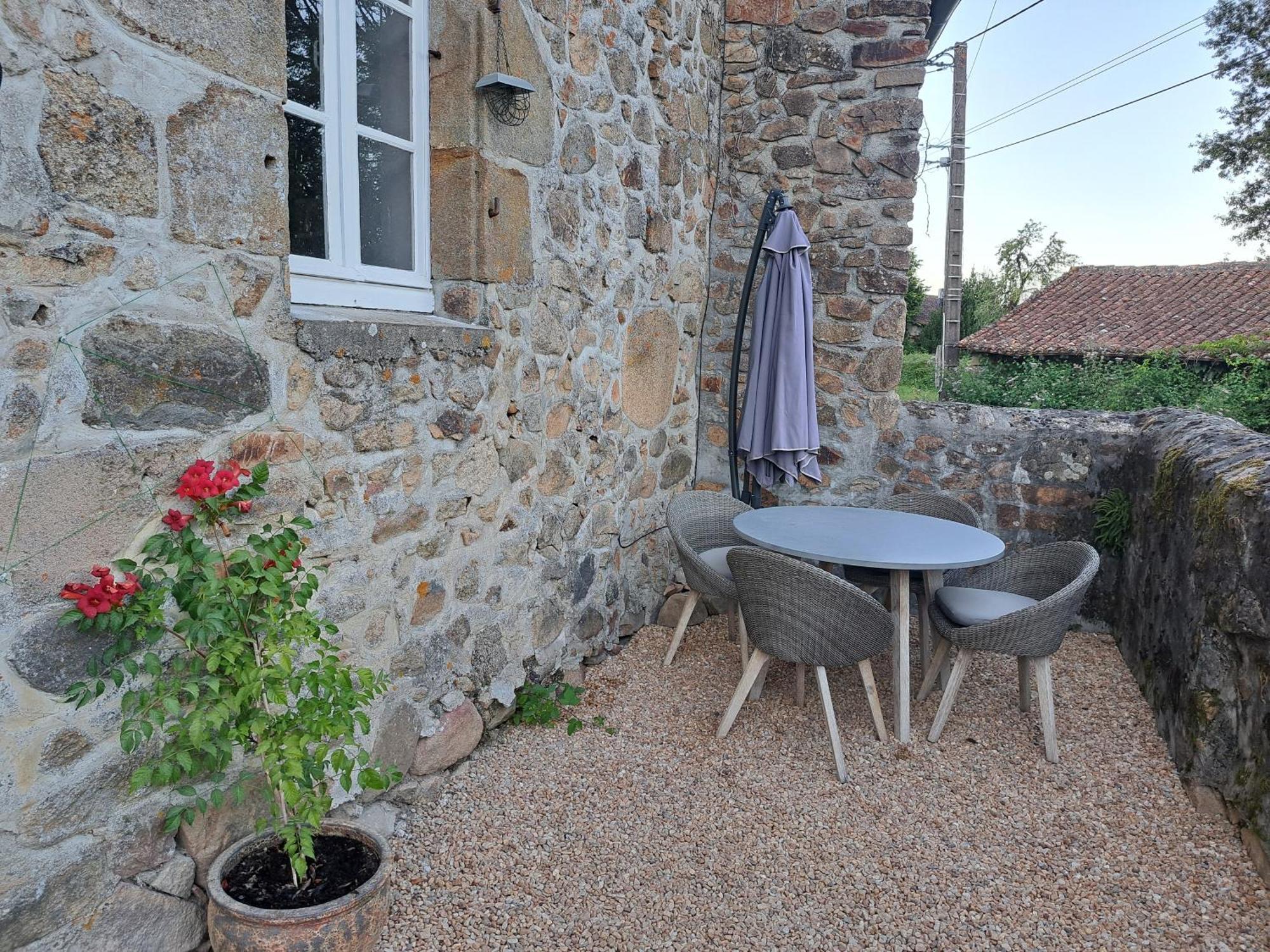 Lavallade12 Chambers D'Hotes Roussines Extérieur photo